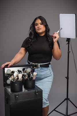 Maquillaje y Ondas by Adriramos Mua